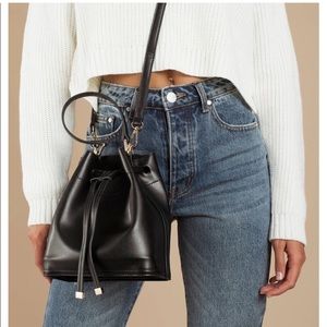 EUC Like New Black Tobi Bucket Bag